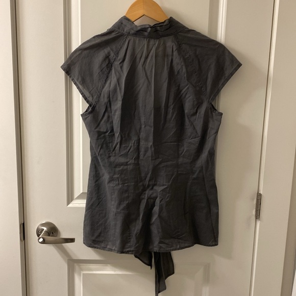 Calvin Klein blouse with front tie, size medium - Picture 4 of 9
